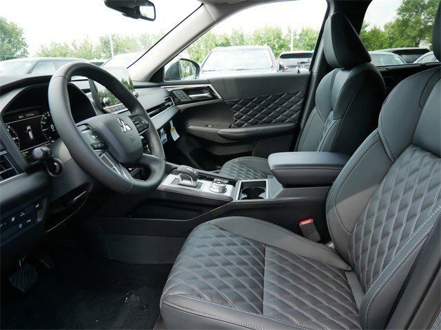 2025 Mitsubishi Outlander PHEV SEL photo 4