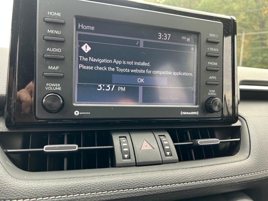2020 Toyota RAV4 XLE Premium photo 19