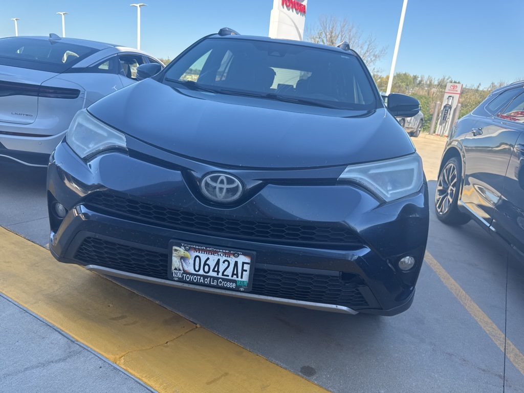 Used 2017 Toyota RAV4 SE with VIN JTMJFREV6HD201272 for sale in Winona, Minnesota
