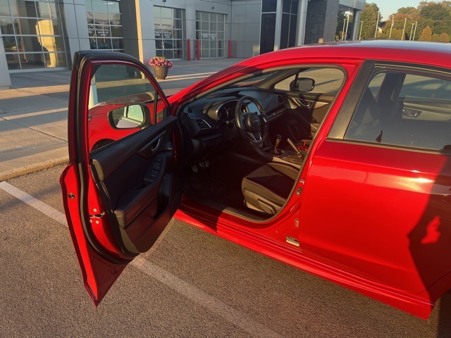 2017 Subaru Impreza 2.0i Sport photo 3