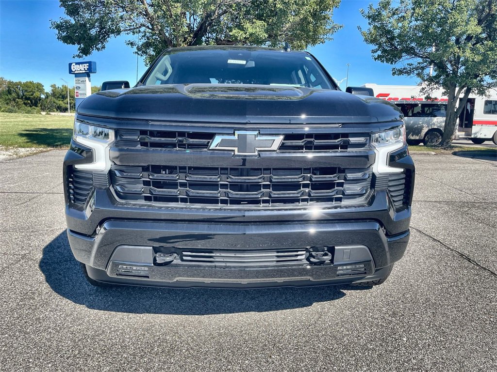 2026 Chevrolet Silverado 1500 RST photo 3
