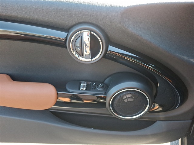 2020 Mini Cooper 2 Door Hardtop S Iconic photo 14