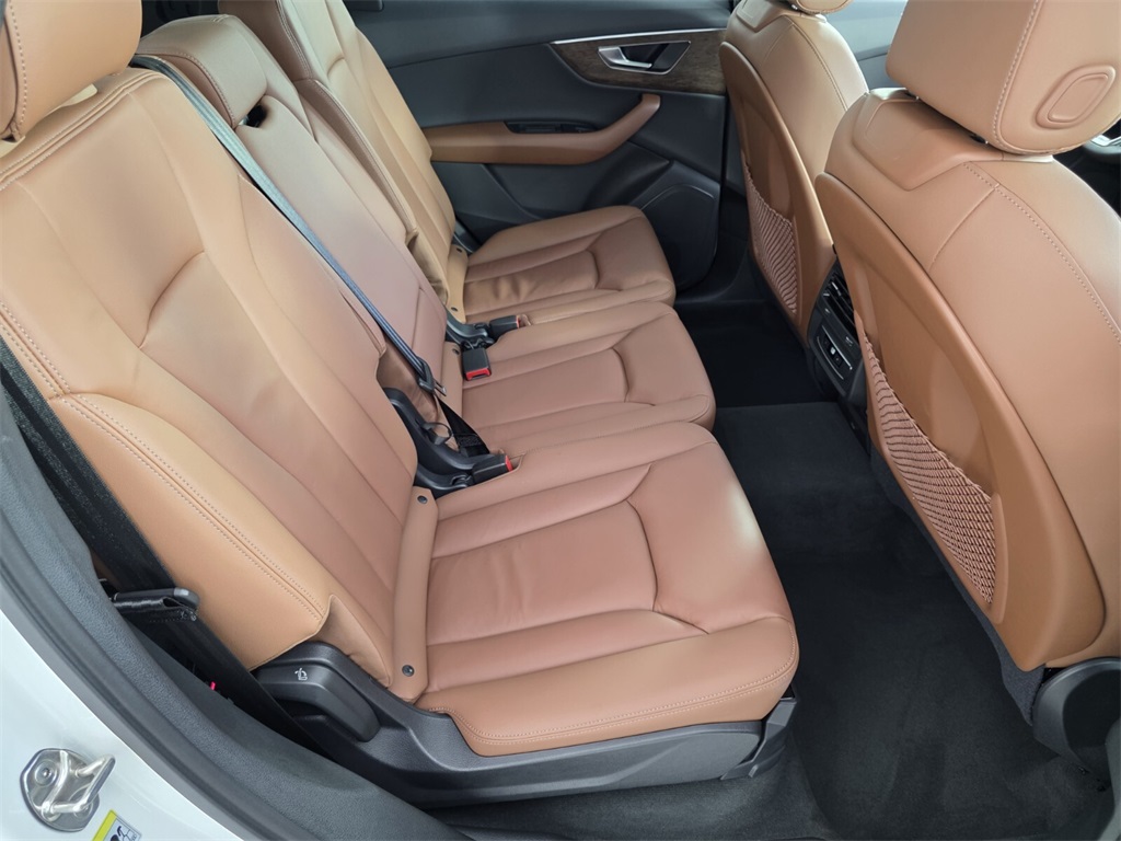 2025 Audi Q7 55 Premium photo 26