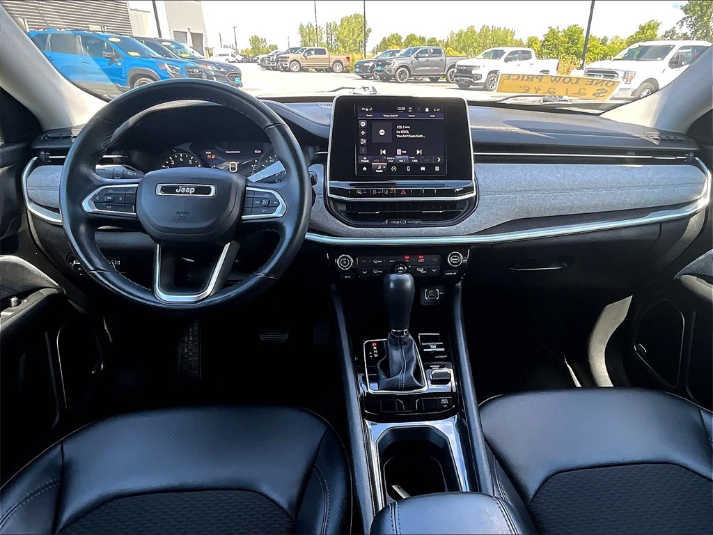 2022 Jeep Compass Latitude photo 19