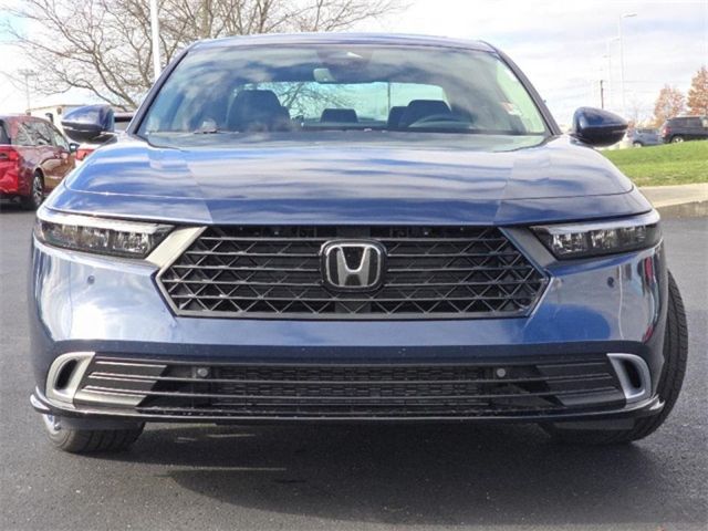 2025 Honda Accord Hybrid Touring photo 3
