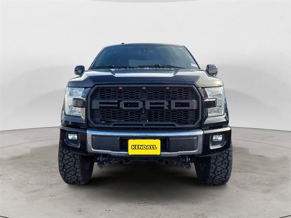 2017 Ford F-150 Platinum photo 4