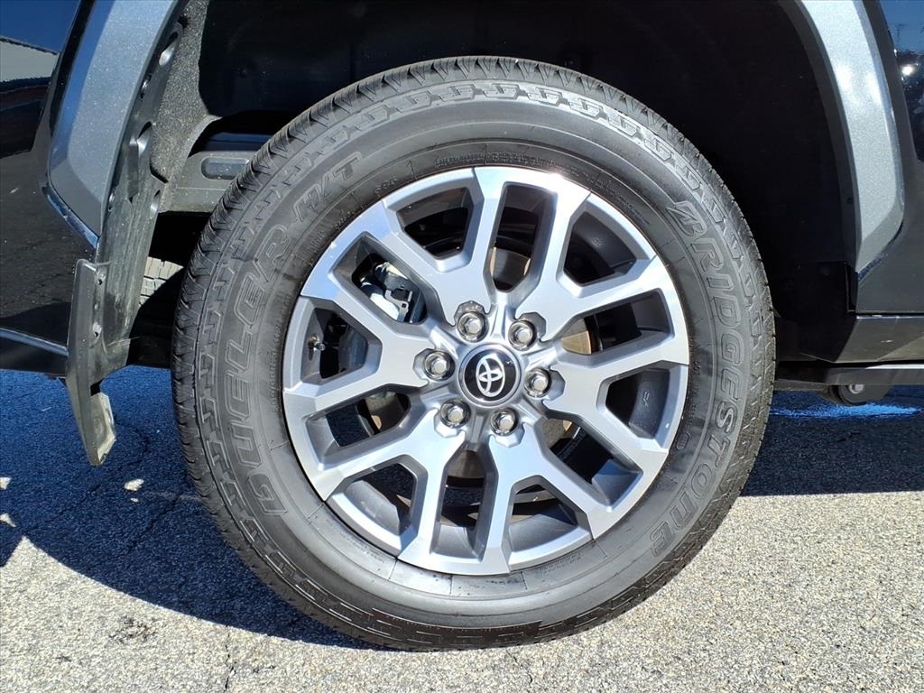 2025 Toyota Sequoia photo 2