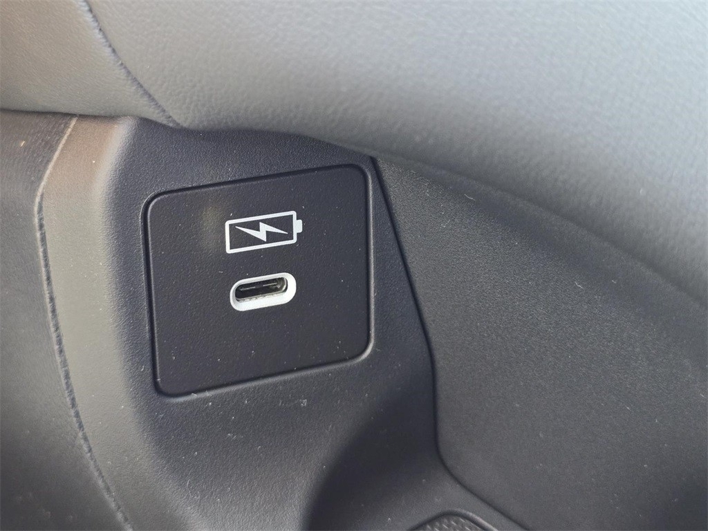 2026 Honda HR-V LX photo 7