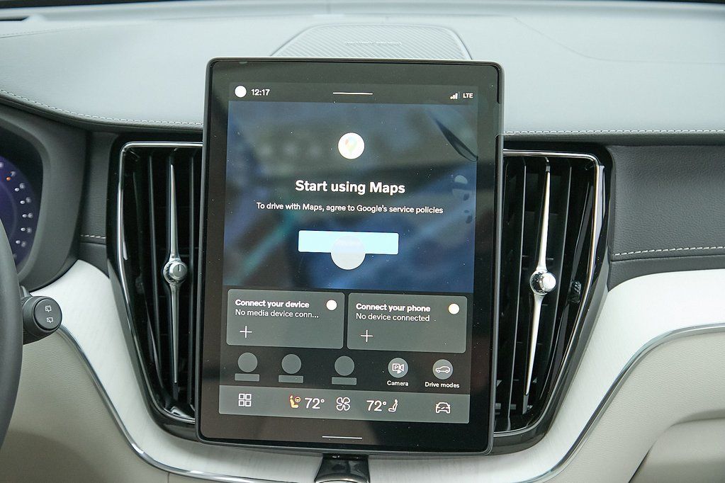 2026 VOLVO XC60 - Image 24