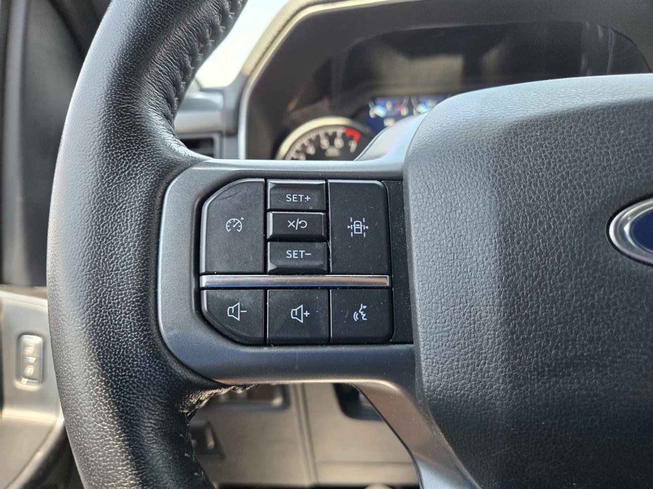 2022 Ford F-150 XLT photo 16
