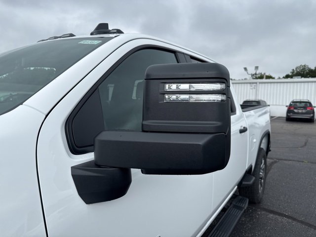 2025 Chevrolet Silverado 2500HD Custom photo 14