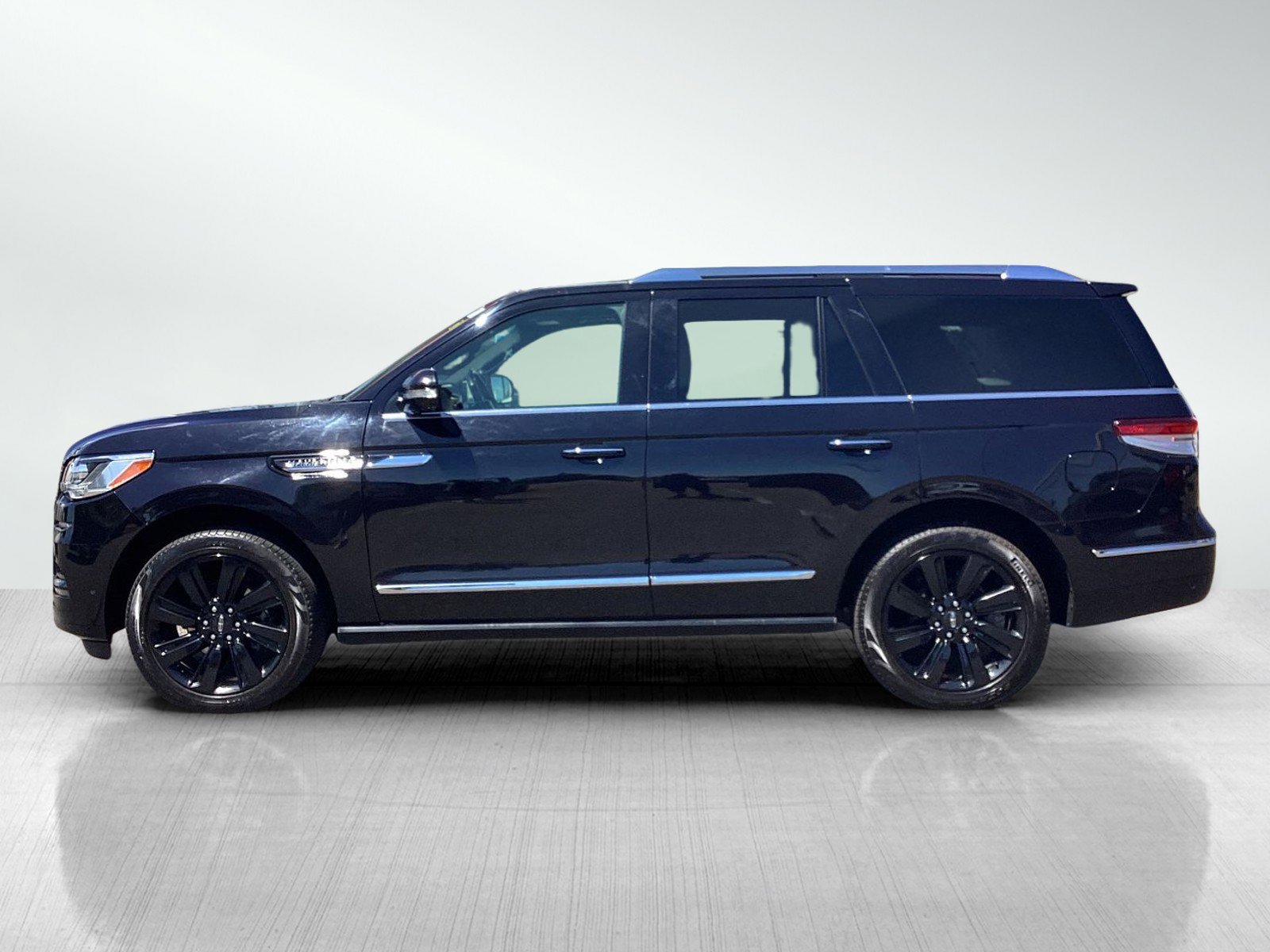 Used 2022 Lincoln Navigator Reserve with VIN 5LMJJ2LT0NEL10459 for sale in Brainerd, Minnesota