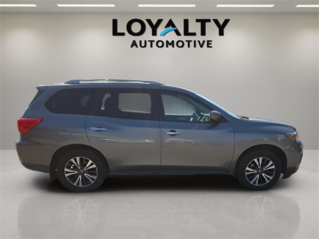 2018 Nissan Pathfinder SL photo 6