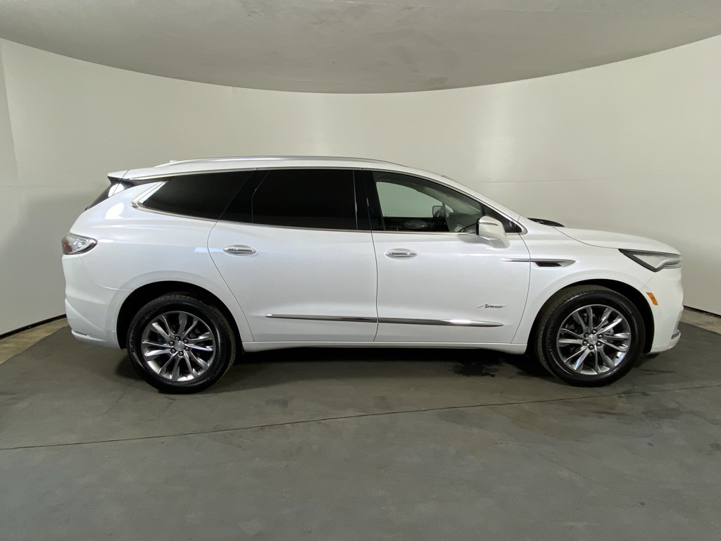2022 Buick Enclave Avenir photo 9
