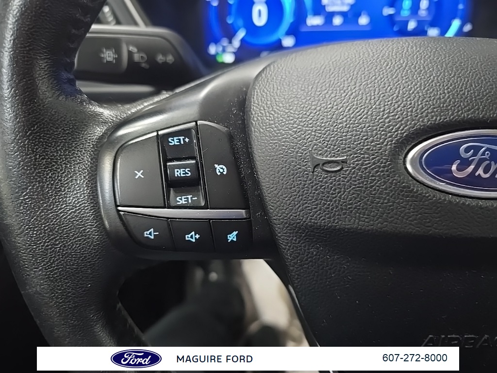 2020 Ford Escape SE Sport Hybrid photo 19