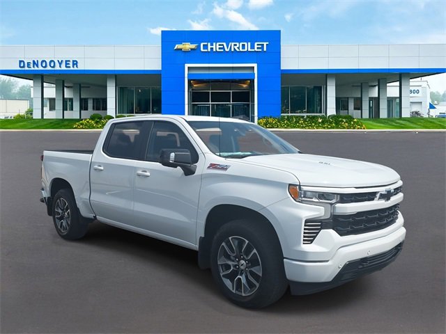 2024 Chevrolet Silverado 1500 RST photo 3