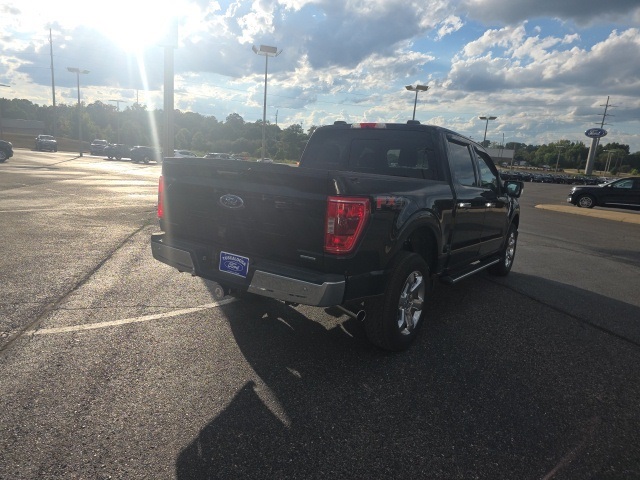 2022 Ford F-150 XLT photo 2