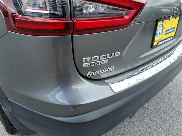 2020 Nissan Rogue Sport S photo 4