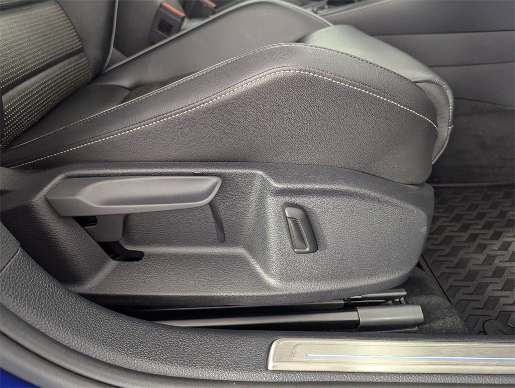 2018 Volkswagen Golf R 4Motion photo 32