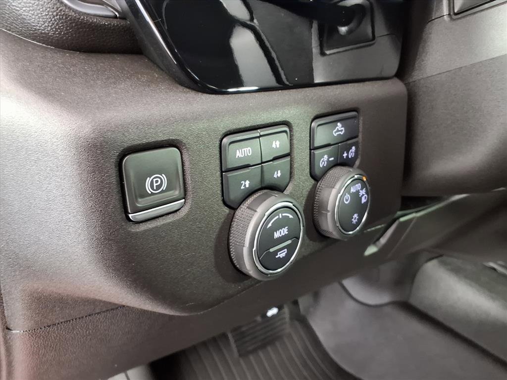 2023 Chevrolet Silverado 1500 LT photo 17