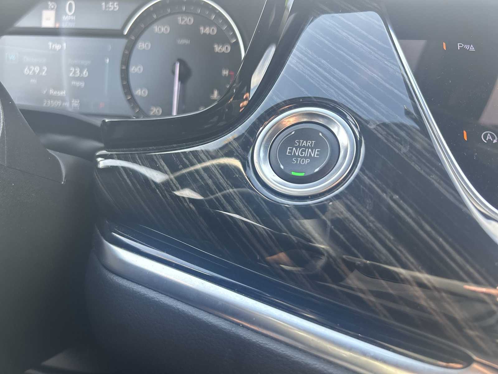 2025 Cadillac XT6 Premium Luxury photo 17