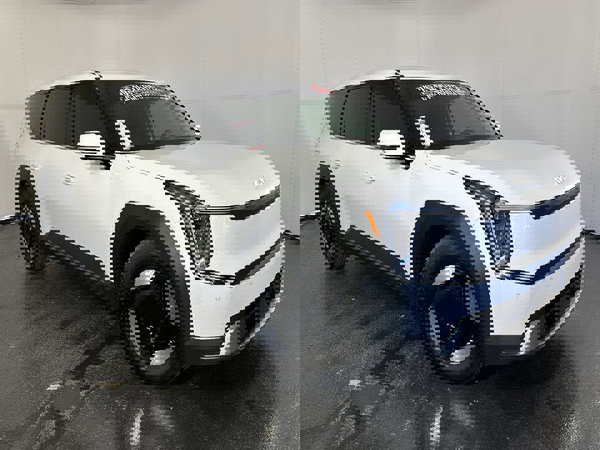 2024 Kia Ev9 Light L/R's photo
