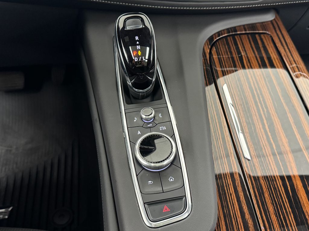 2024 Cadillac Escalade Premium Luxury photo 22