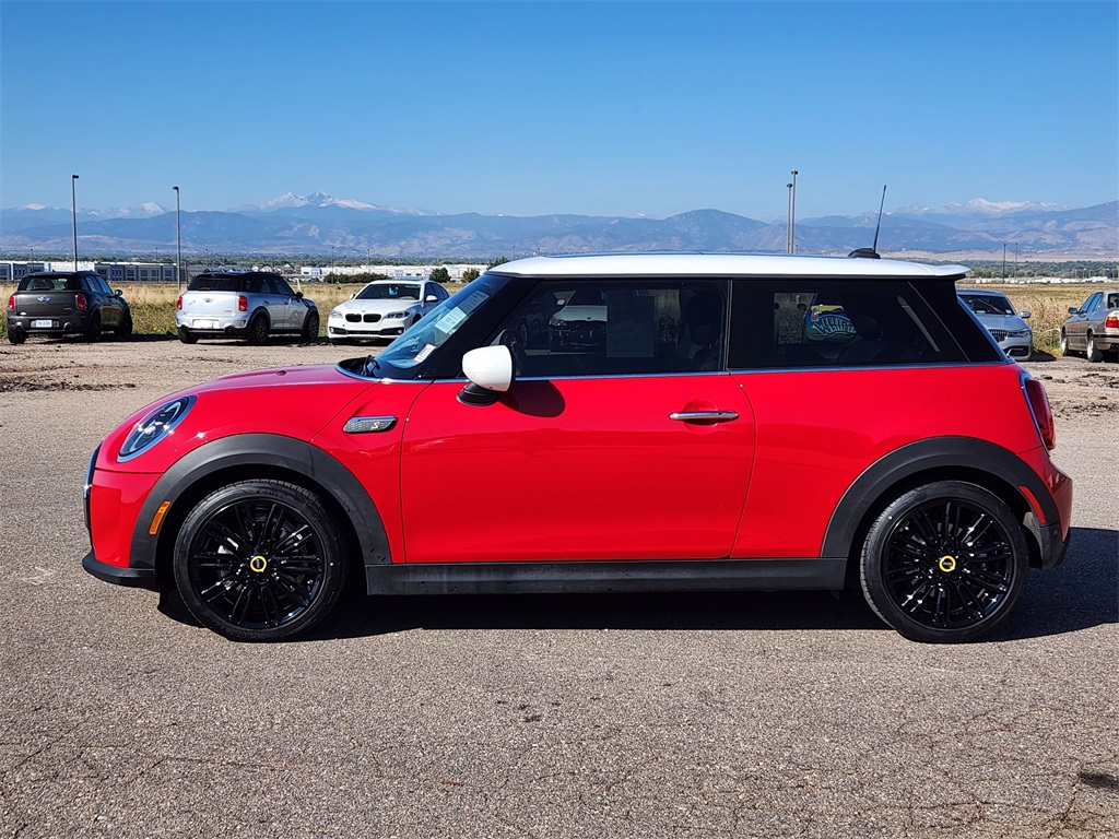 Certified 2024 MINI Hardtop 2 Door SE with VIN WMW13DJ01R2V85588 for sale in Loveland, CO