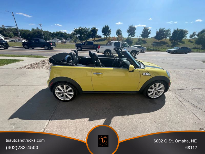2011 Mini Cooper Convertible S photo 14
