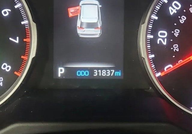 Used 2022 Toyota RAV4 XLE with VIN 2T3P1RFV8NW256148 for sale in Northfield, Minnesota