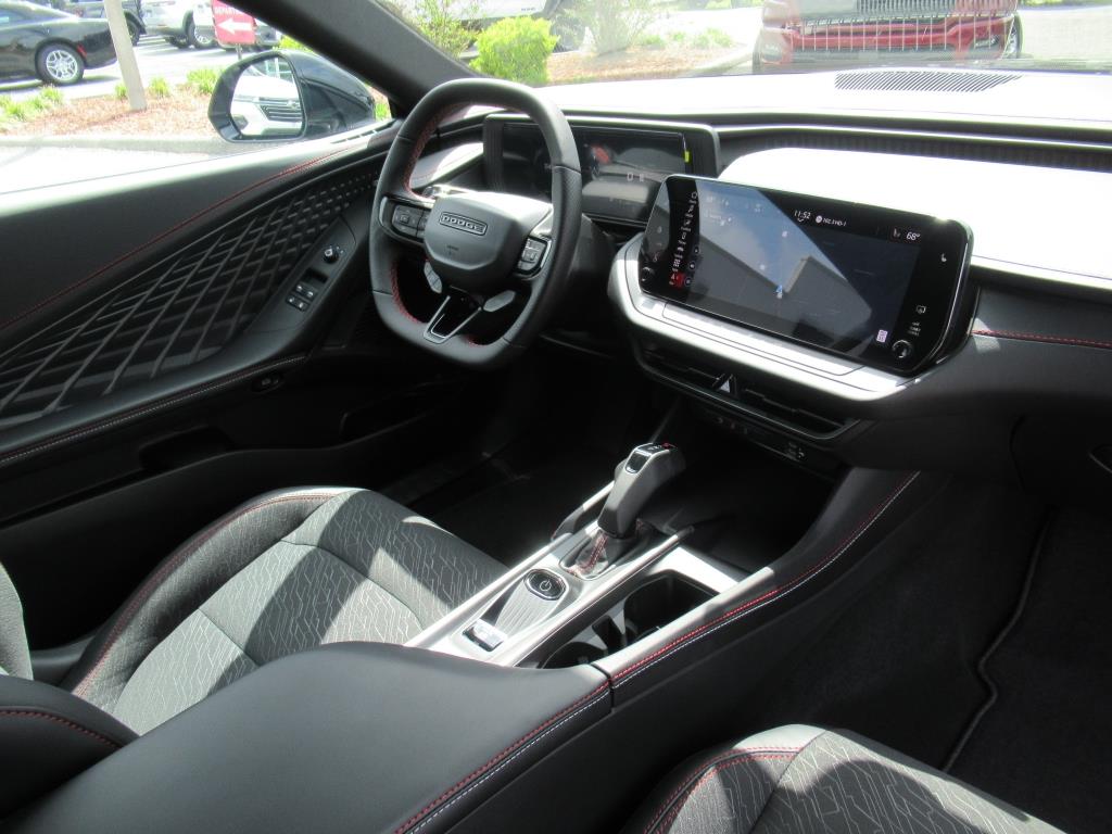 2025 Dodge Charger R/T photo 13