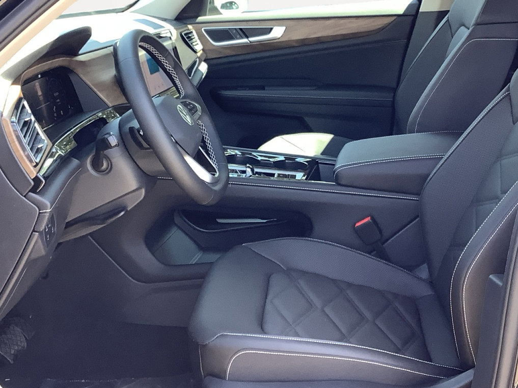 2026 Volkswagen Atlas SE Technology photo 19