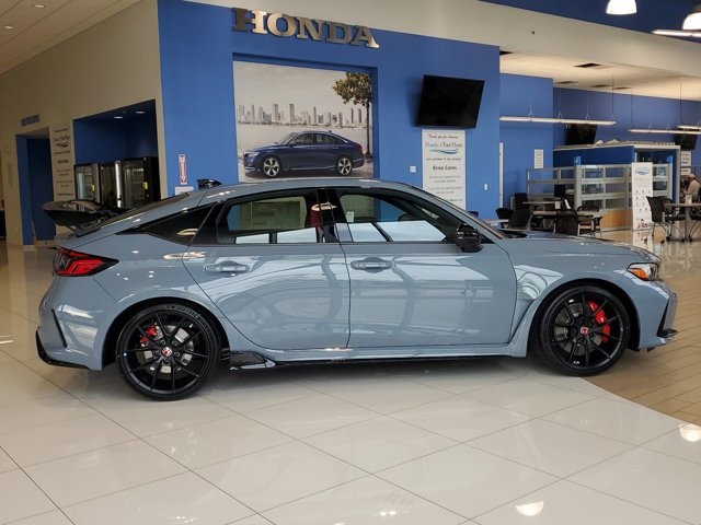 2025 Honda Civic Type R photo 2