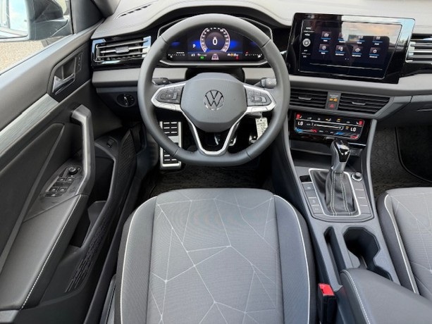 2025 Volkswagen Jetta 1.5T Sport photo 23