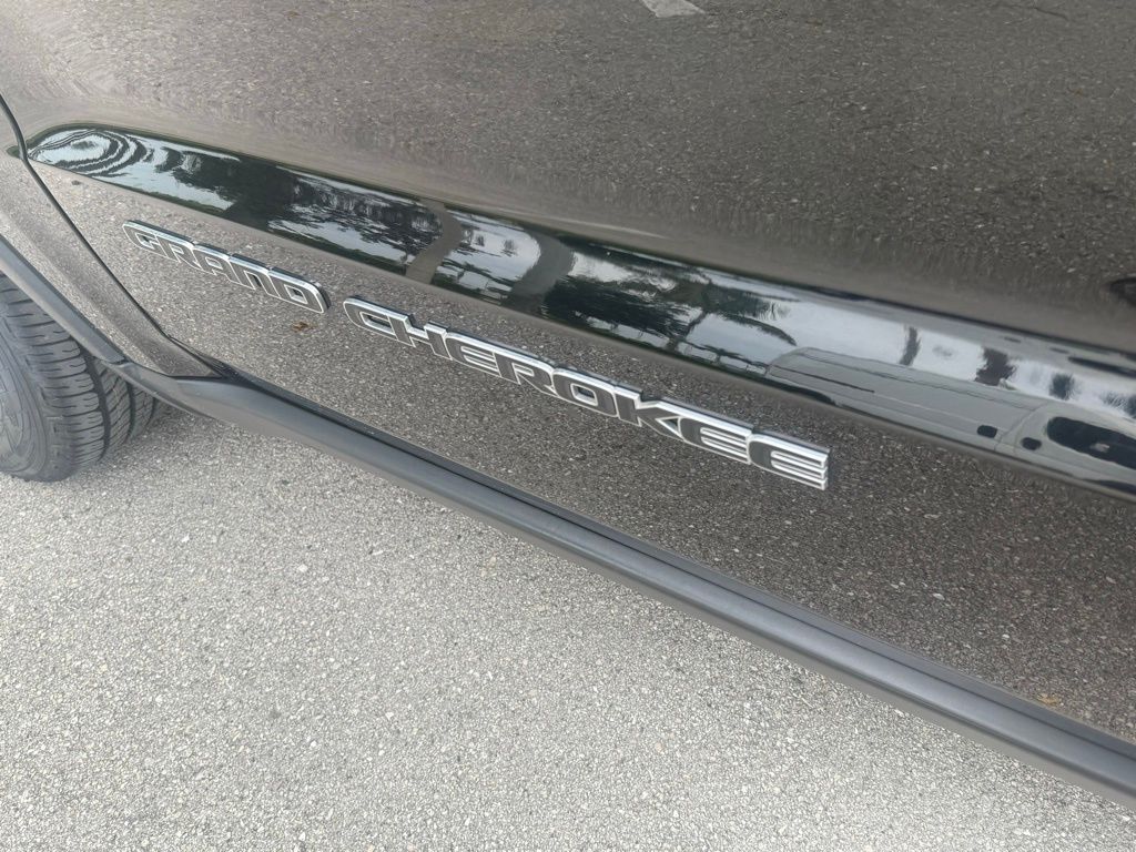 2021 Jeep Grand Cherokee Laredo E photo 27