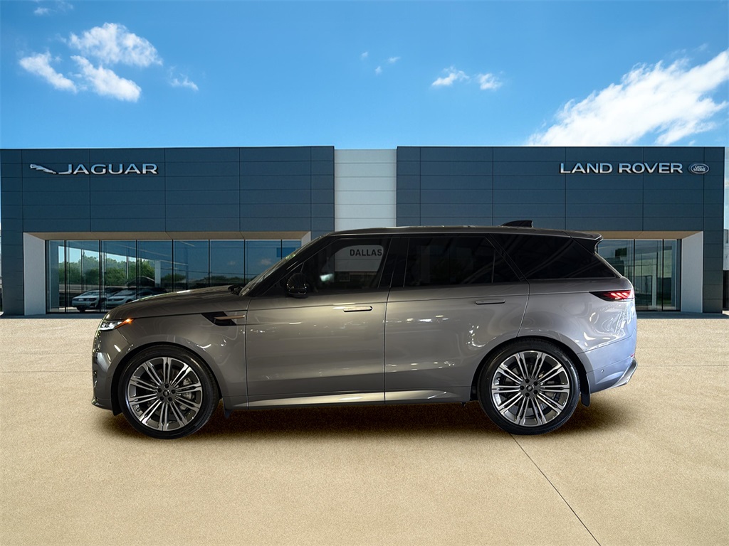 2025 Land Rover Range Rover Sport SE photo 2
