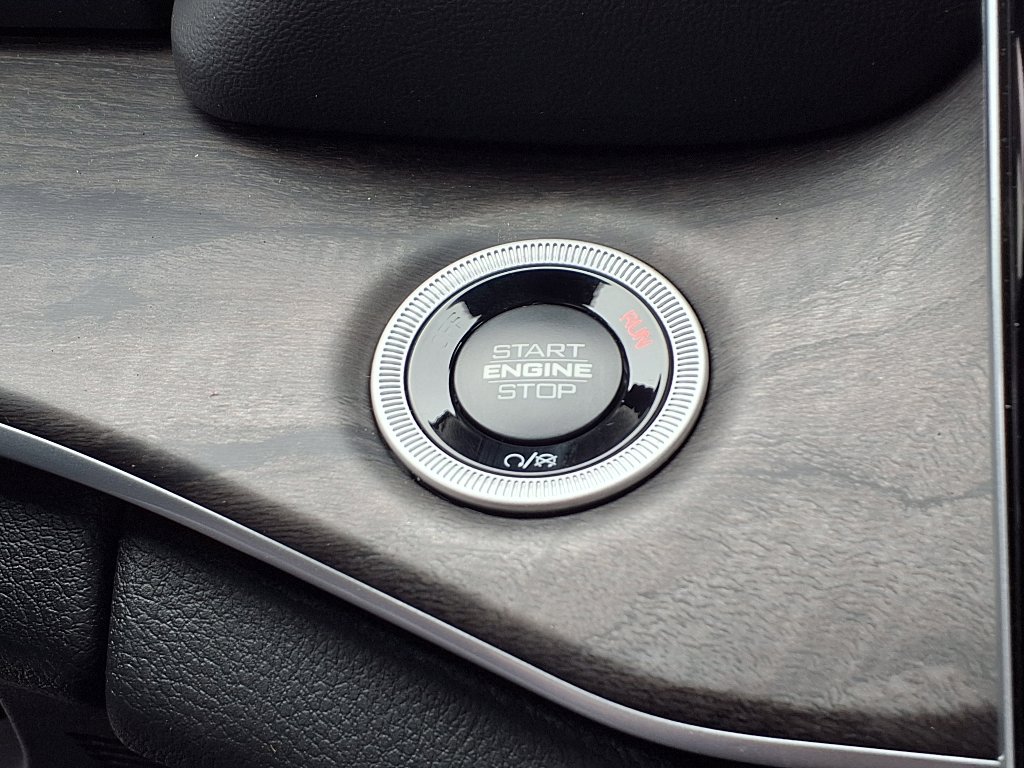 2025 Jeep Grand Cherokee Limited photo 10