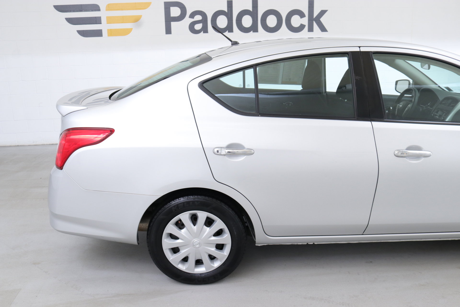 2017 Nissan Versa Sedan SV photo 9