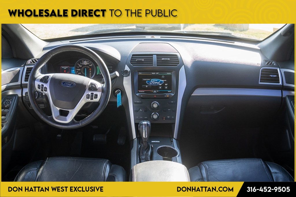 2015 Ford Explorer XLT photo 3