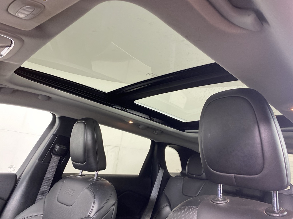 2021 Jeep Cherokee Limited photo 4