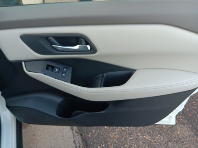 2025 Nissan Rogue SV photo 23