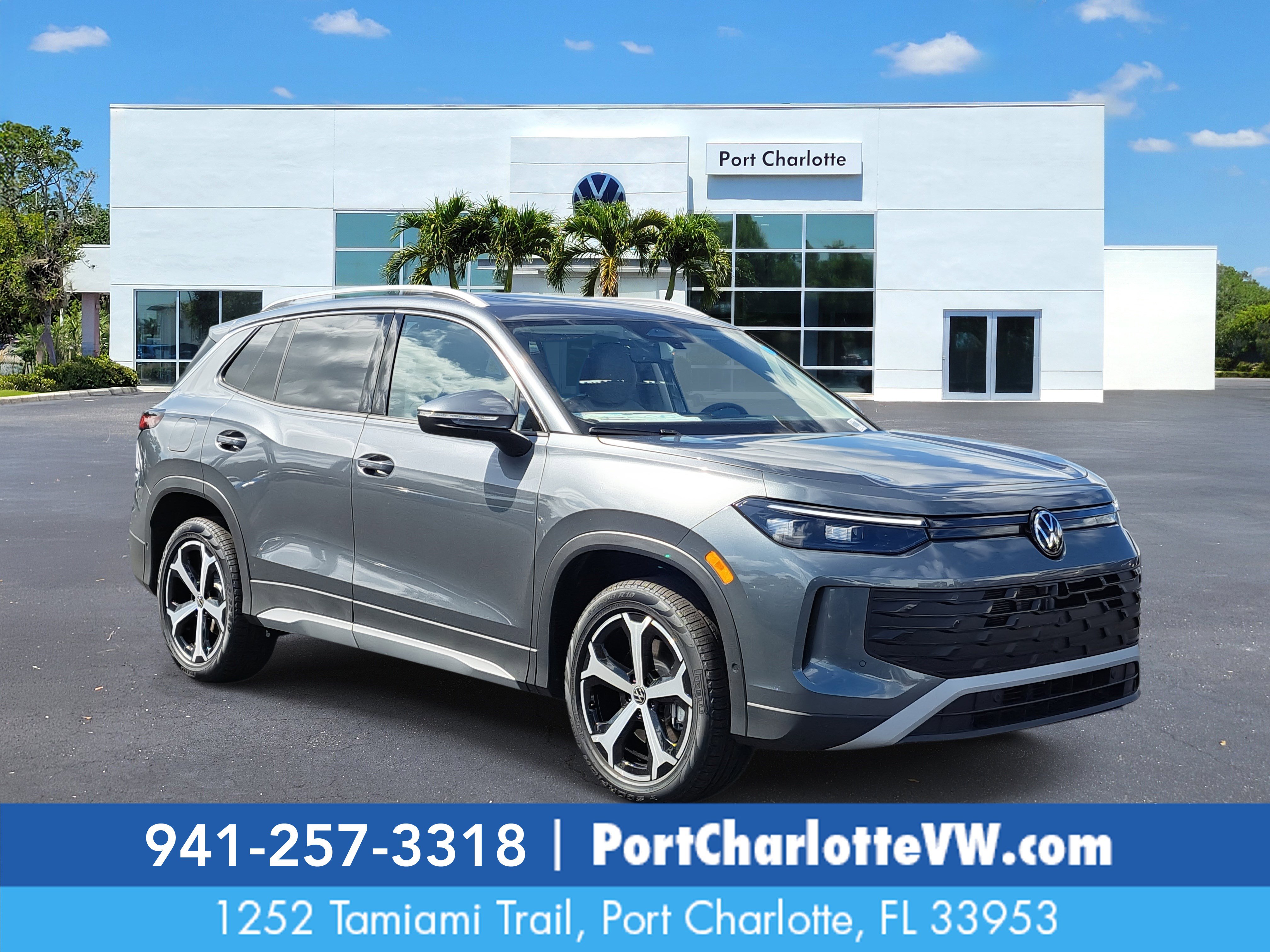 2025 Volkswagen Tiguan SE's photo