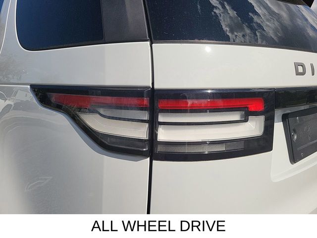 2018 Land Rover Discovery SE photo 4