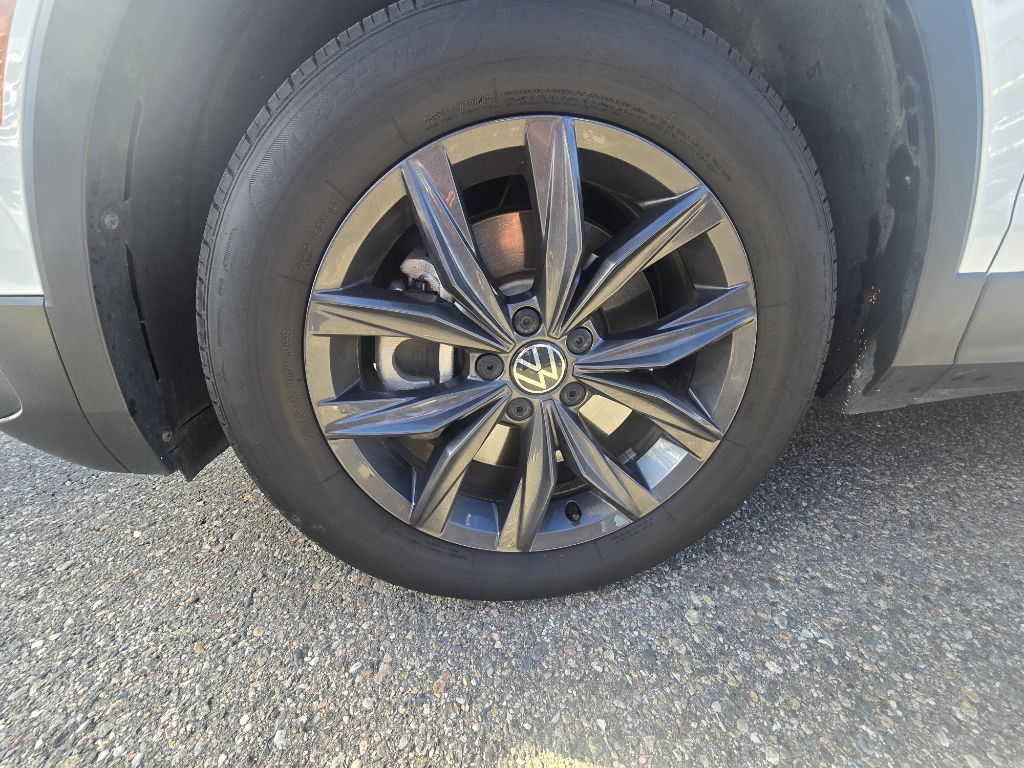 2024 Volkswagen Tiguan SE Wolfsburg Edition photo 7