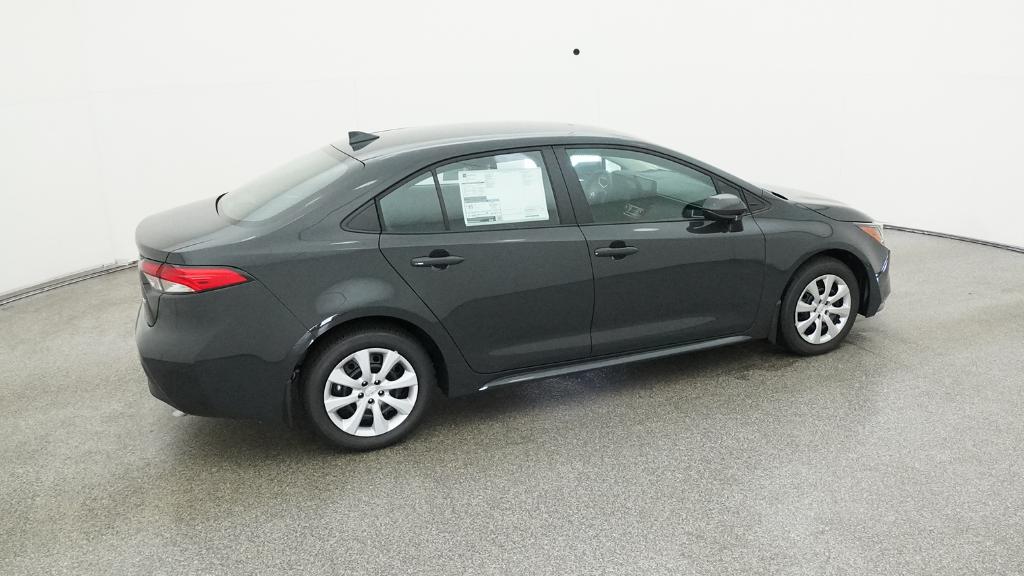 2025 Toyota Corolla LE photo 24