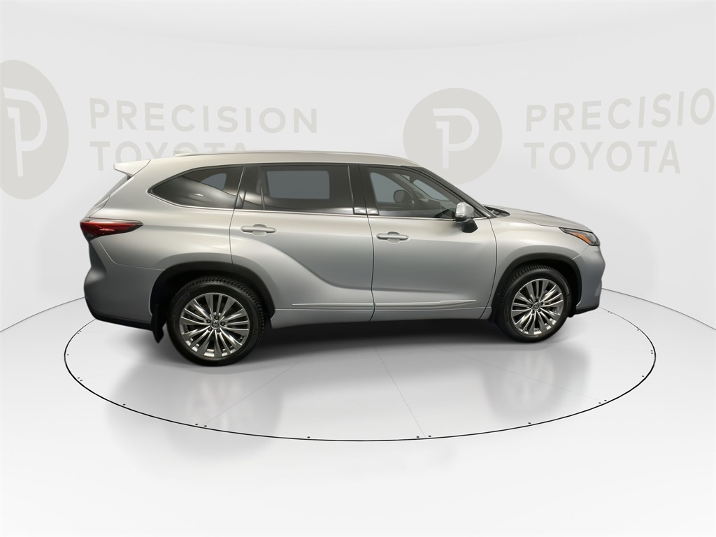 2022 Toyota Highlander Hybrid Platinum photo 20