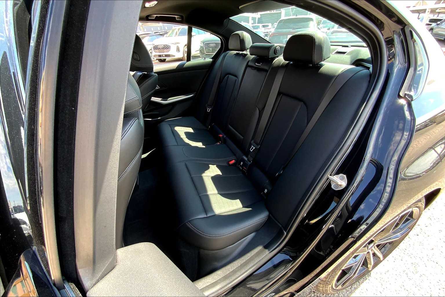 2024 Bmw 330i photo 19
