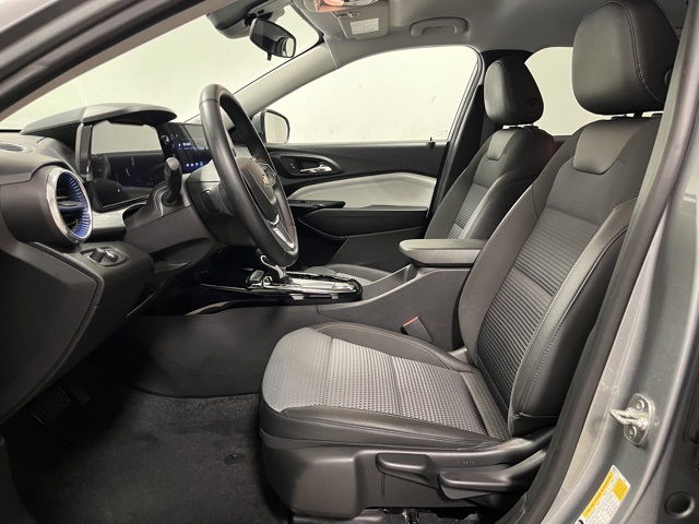 2024 Chevrolet Trax LT photo 14