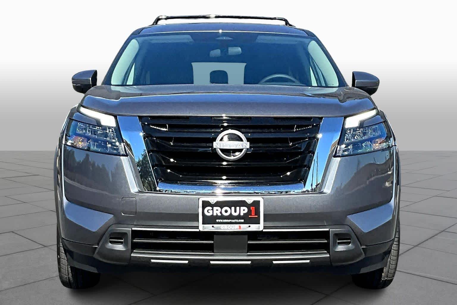 2025 Nissan Pathfinder SV photo 3