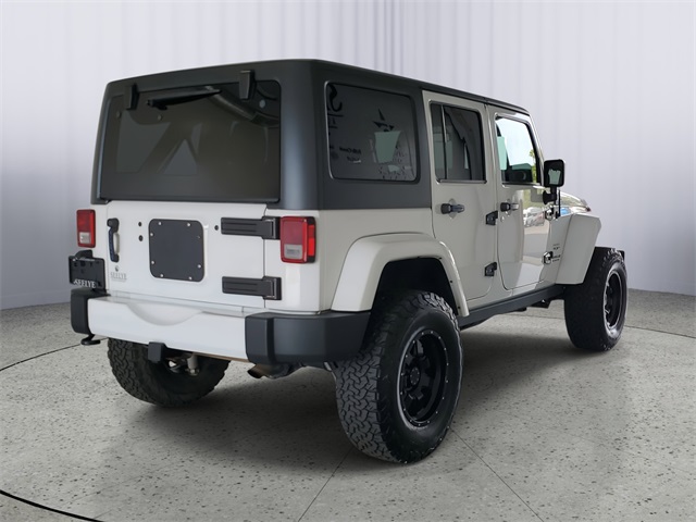 2016 Jeep Wrangler Unlimited Sahara photo 3